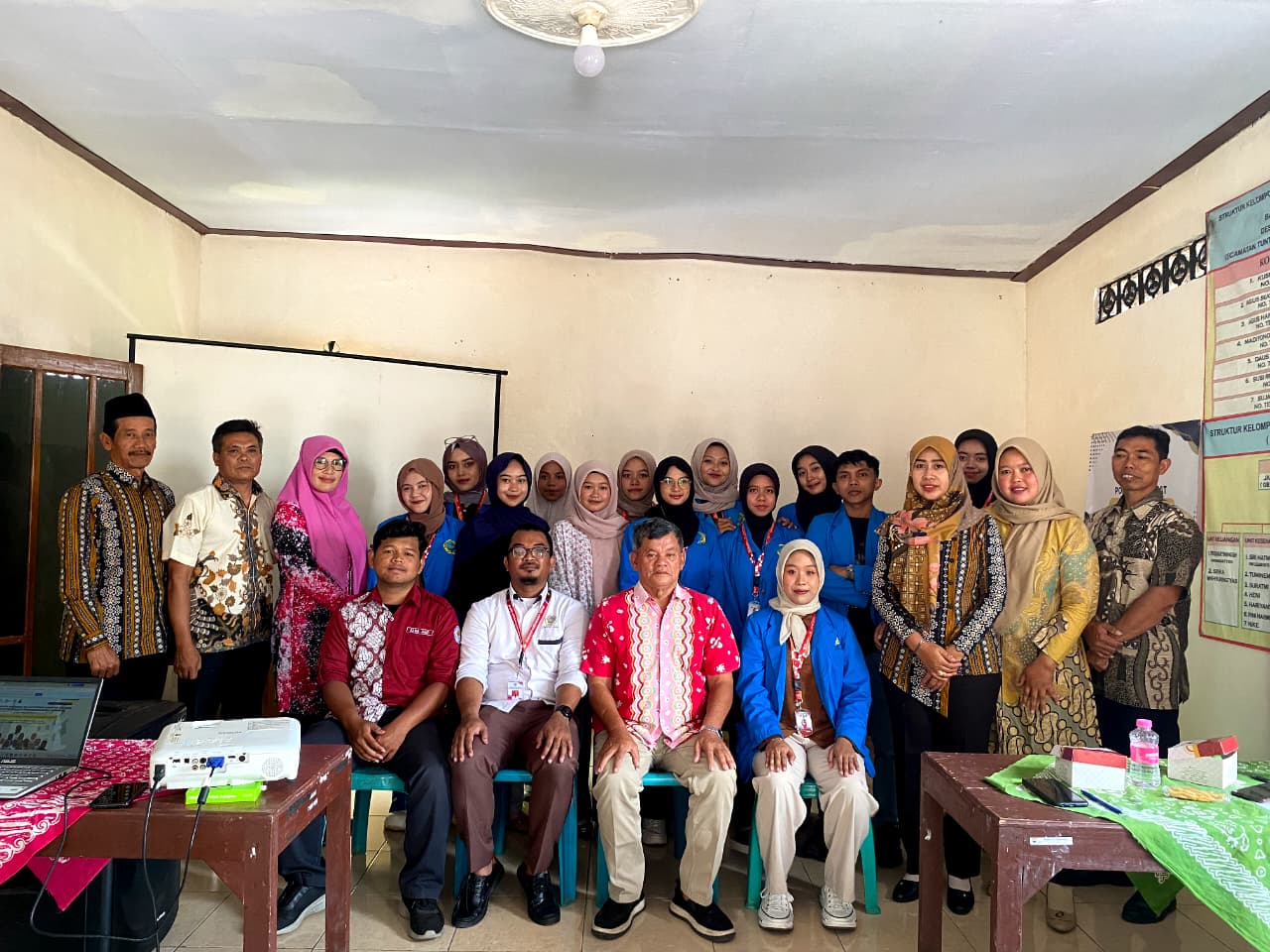 Sosialisasi Dengan Perangkat Desa dan Masyarakat